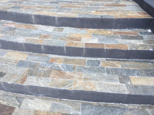 Плитка из Златолита Уральского для лестницы купить в Ульяновской области