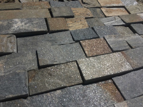 Плитка пилёная златолит Уральский для цоколя, отмостки купить в Ульяновской области