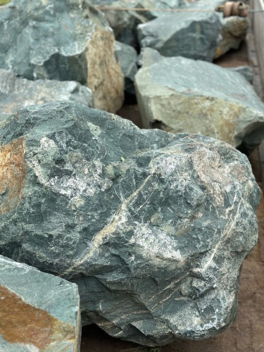 Камни для ландшафтного дизайна зелёные 10-60 килограмм купить в Ульяновской области