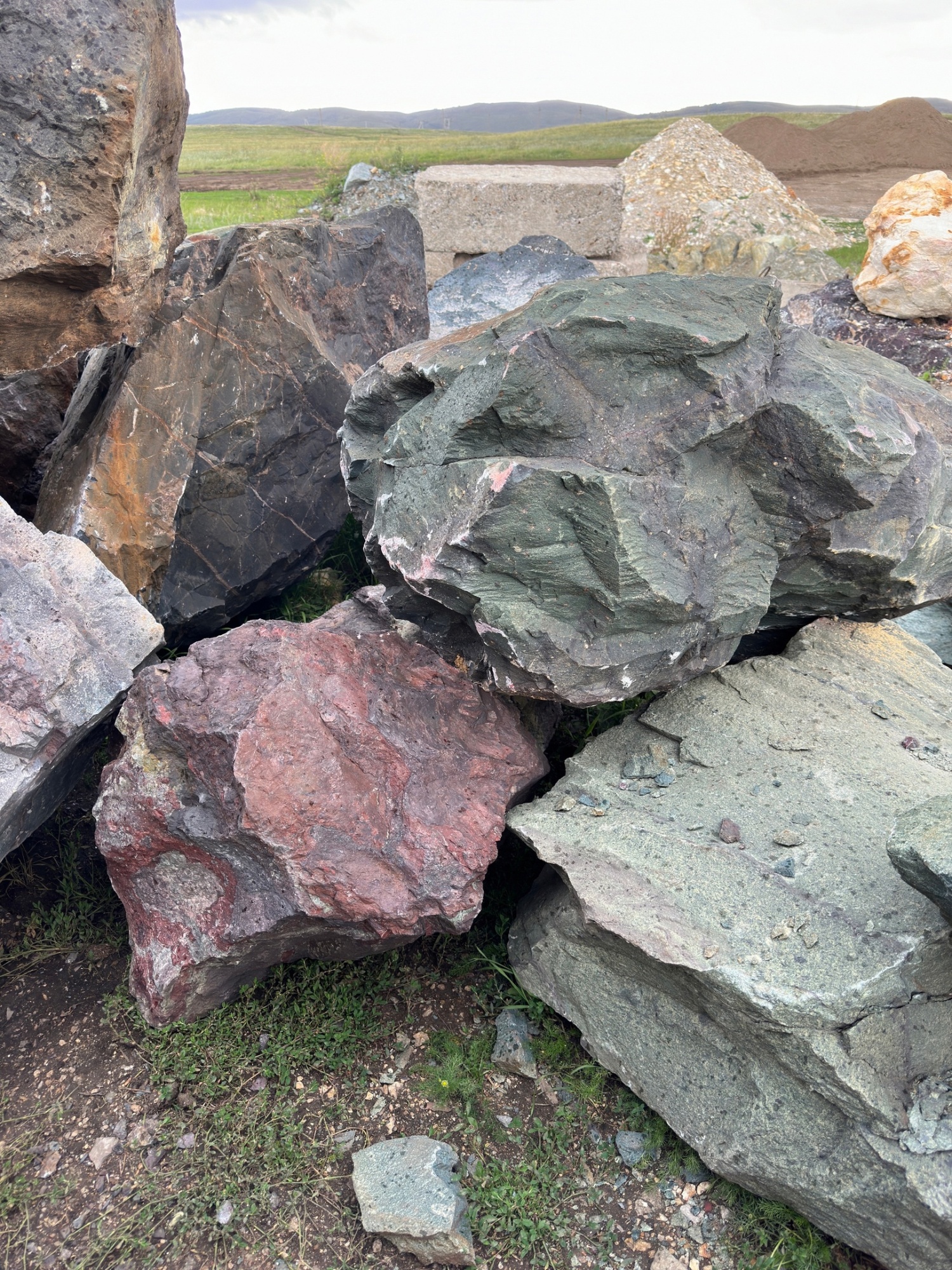 Камни для ландшафтного дизайна зелёные 10-60 килограмм купить в Ульяновской области