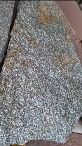 Плитняк златолит серебристый для цоколя, отмостки купить в Ульяновской области