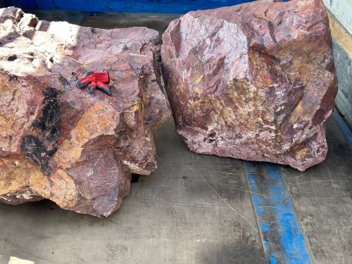 Ландшафтные глыбы красно-фиолетовые 200-1000 килограмм купить в Ульяновской области
