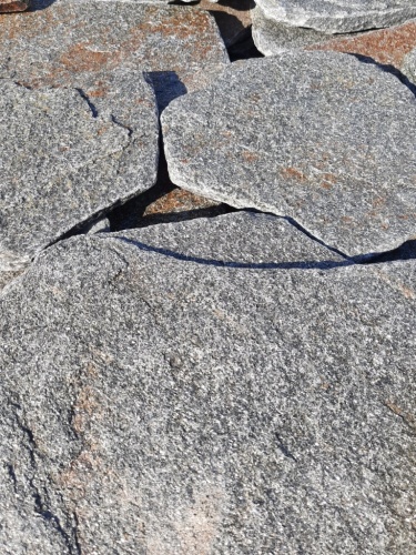 Златолит серебристый галтованный для лестниц купить в Ульяновской области