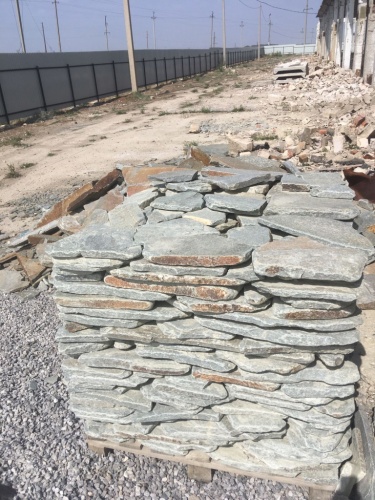 Златолит серебристый галтованный для лестниц купить в Ульяновской области